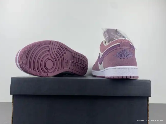 Kick Theory Unity (W) Low Air Jordan DR8057-500 1 0511